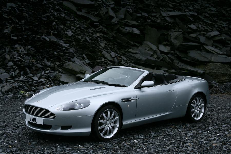  Aston Martin DB9 Volante 2004 года  (UK) (фото 16 из 38)